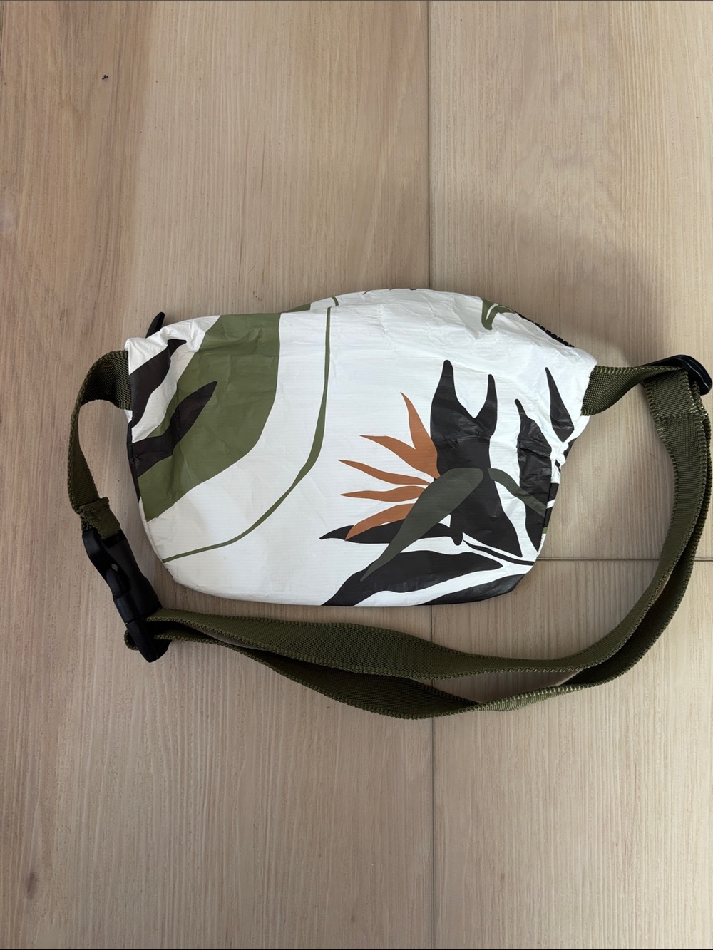Aloha Collection Mini Hip Pack - Picture 3 of 3